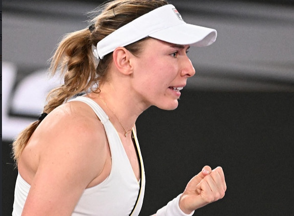 南宫28-包含IG不断突破！，阿扎伦卡连续二十场比赛得分超过败北比赛高潮迭起的词条