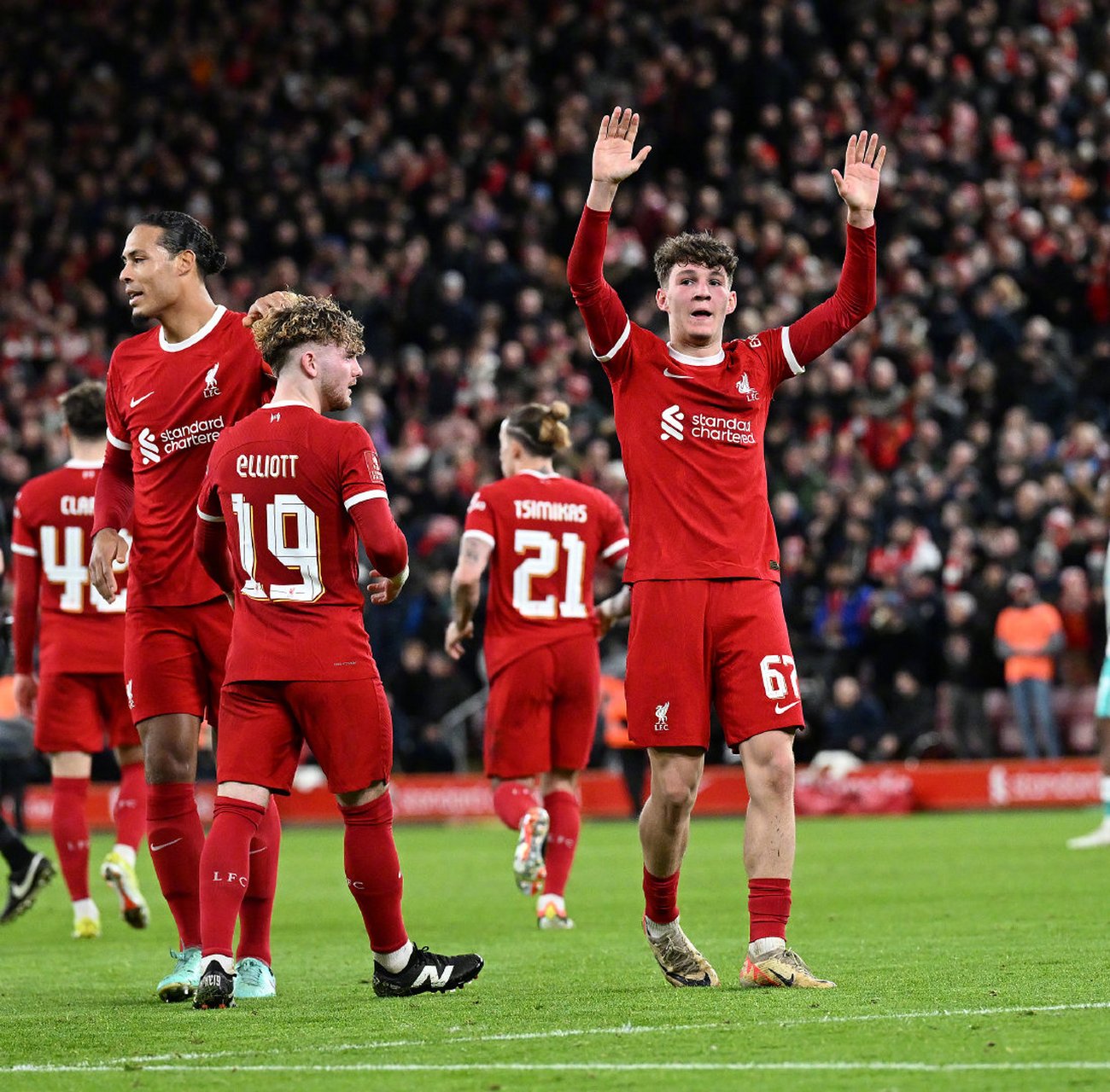 南宫28-包含足总杯赛程吃紧，利物浦冲刺阶段调整名单，震撼外界，身体对抗强度拉满的词条