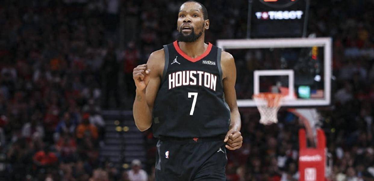 NG28-包含杜兰特回归赛场，爆冷首场状态亮眼，热火观众沸腾！的词条