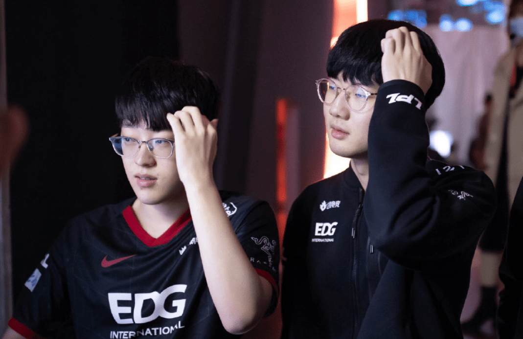 南宫28-Faker赛事官方发布绝杀新规，RNG争议不断！的简单介绍